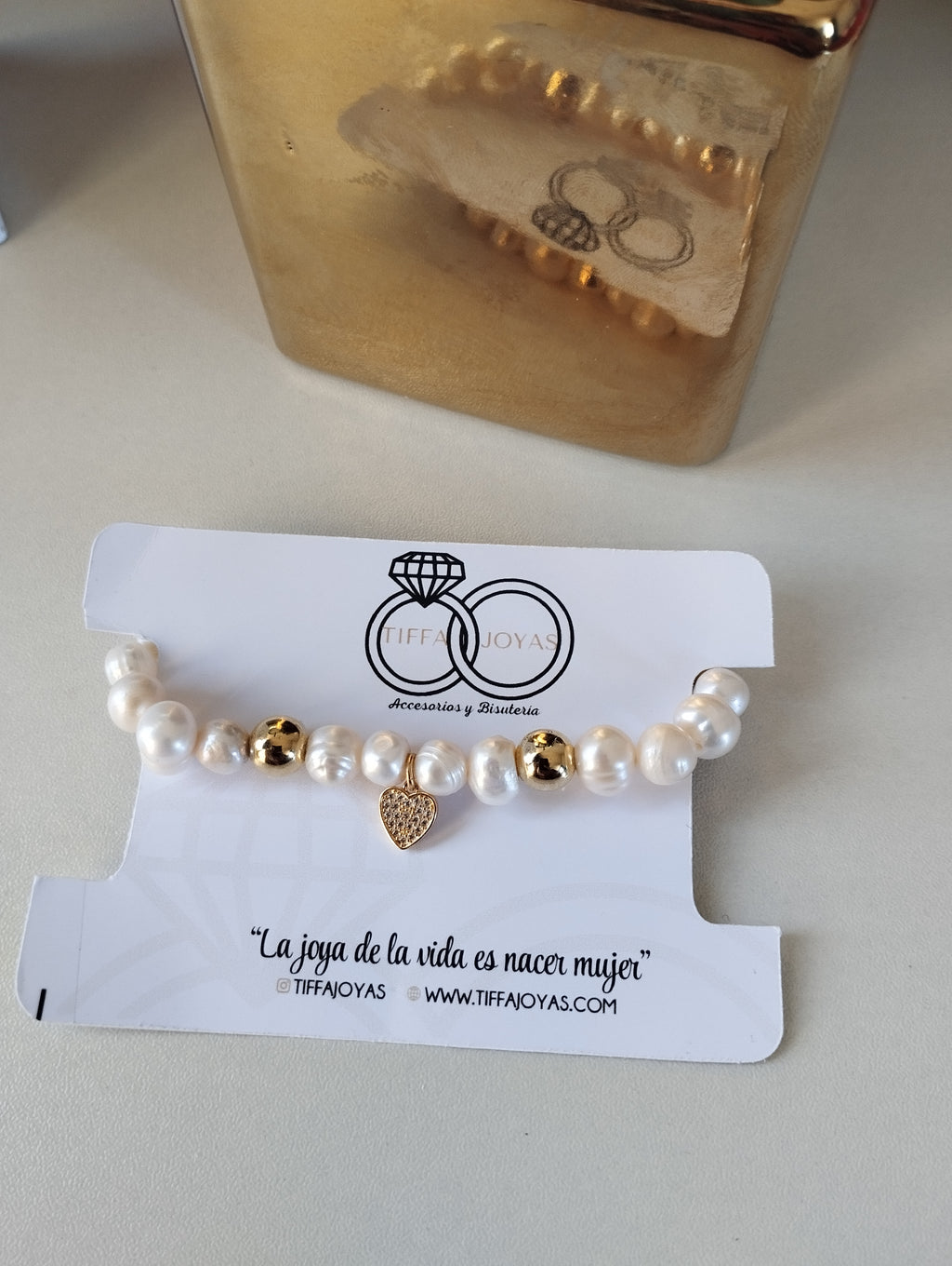 Pulsera Enchapada en Oro Esferas y Perlas con Corazón